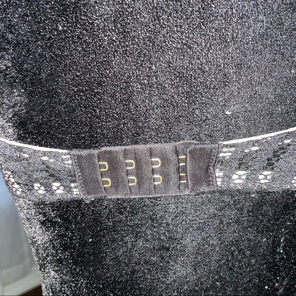 EUC Victoria Secret Very Sexy Lace Lightly-Lined Plunge Bra Sz: 34C - Picture 11 of 17